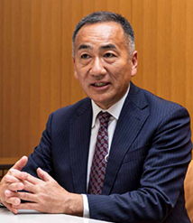 取締役副社長・関野 栄一 様